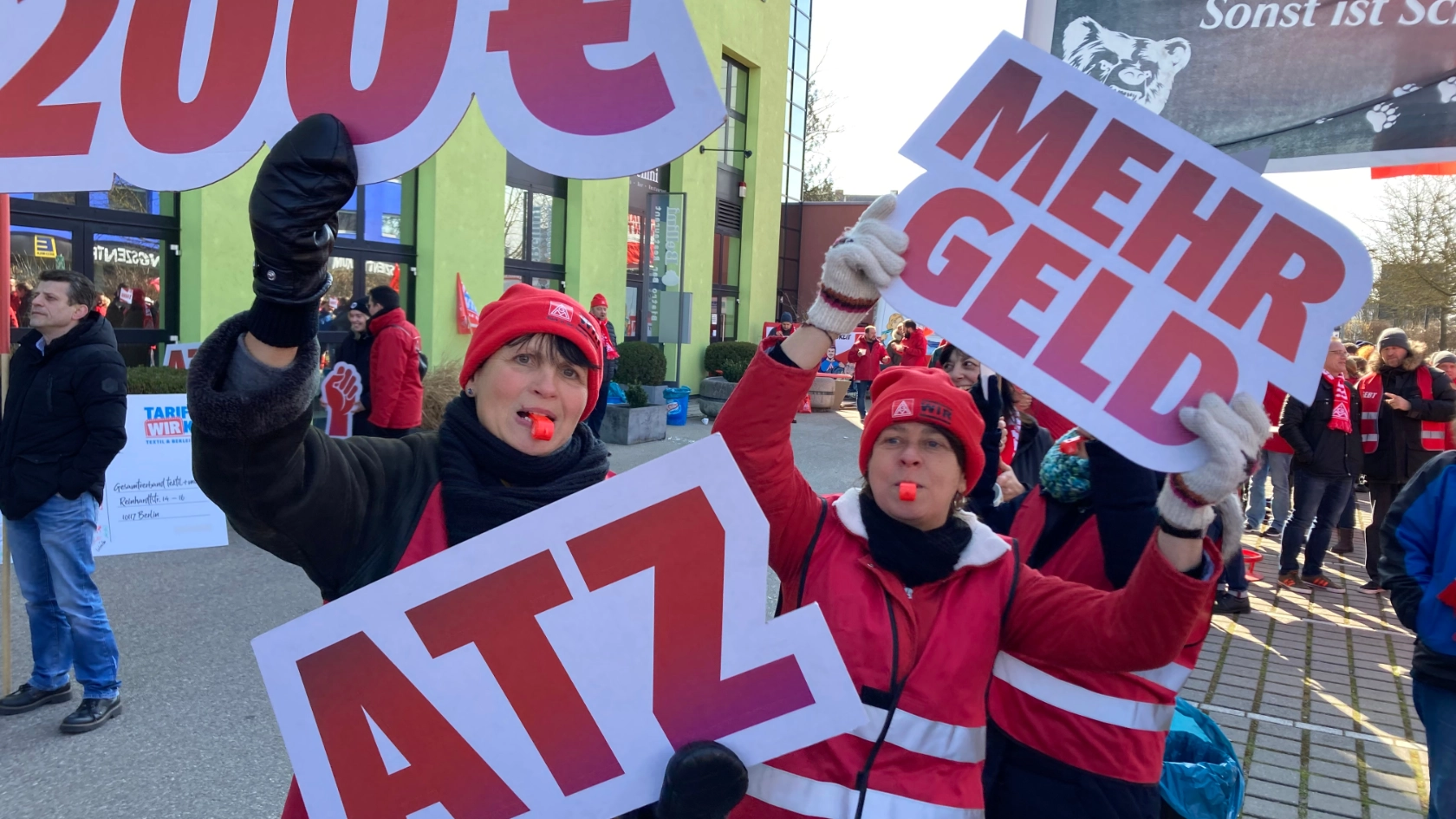 Tarifrunde Textil- und Bekleidungsindustrie: Kundgebung und Demonstration zur 2. Verhandlung in Ingolstadt