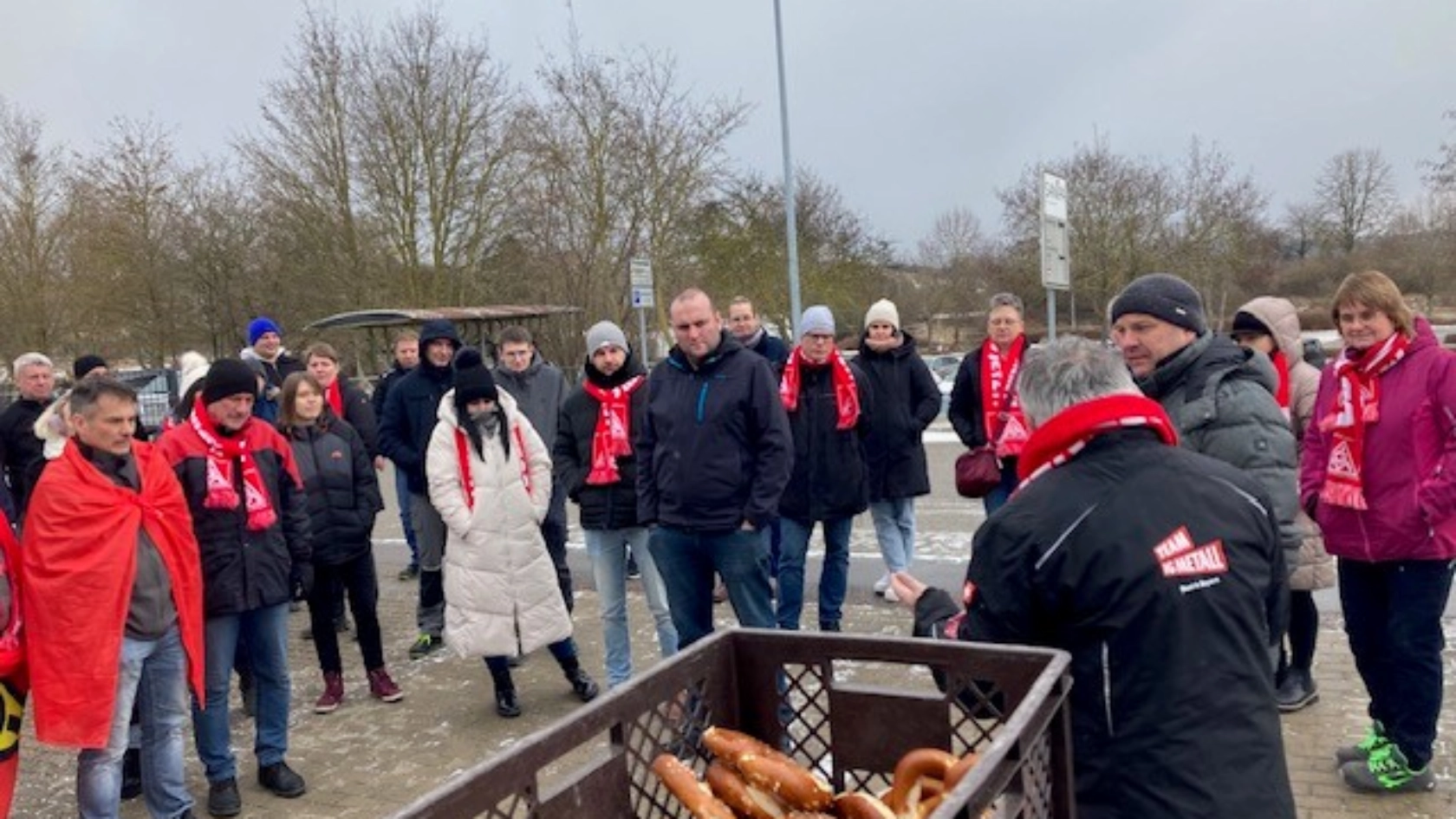 Warnstreik in der Holz- und Kunststoffindustrie: Sanipa, Treuchtlingen