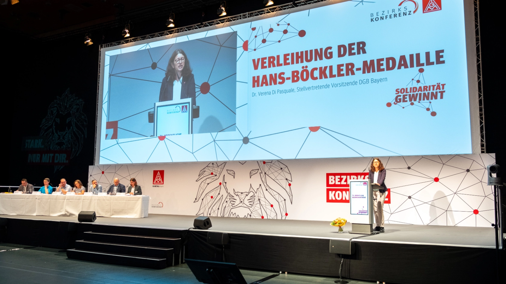 Bezirkskonferenz 2024 der IG Metall Bayern: Verena Di Pasquale, stellv. DGB Bayern-Vorsitzende