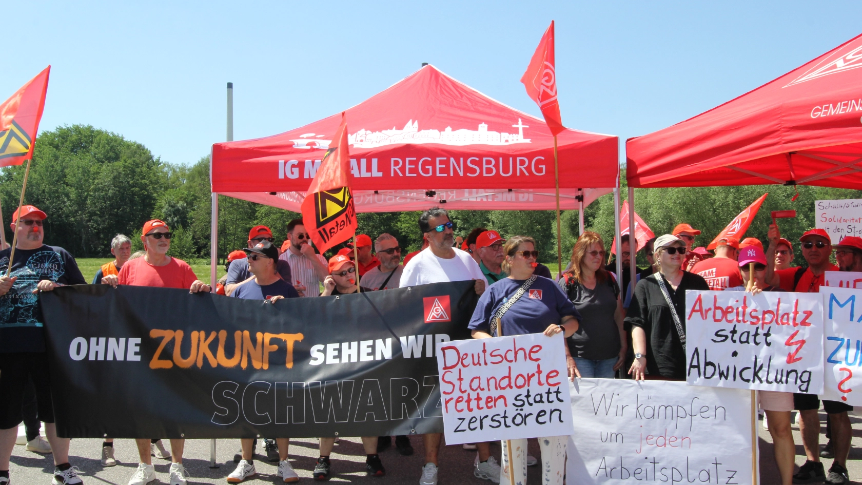 Auftakt des Erzwingungsstreiks bei Mahle in Neustadt