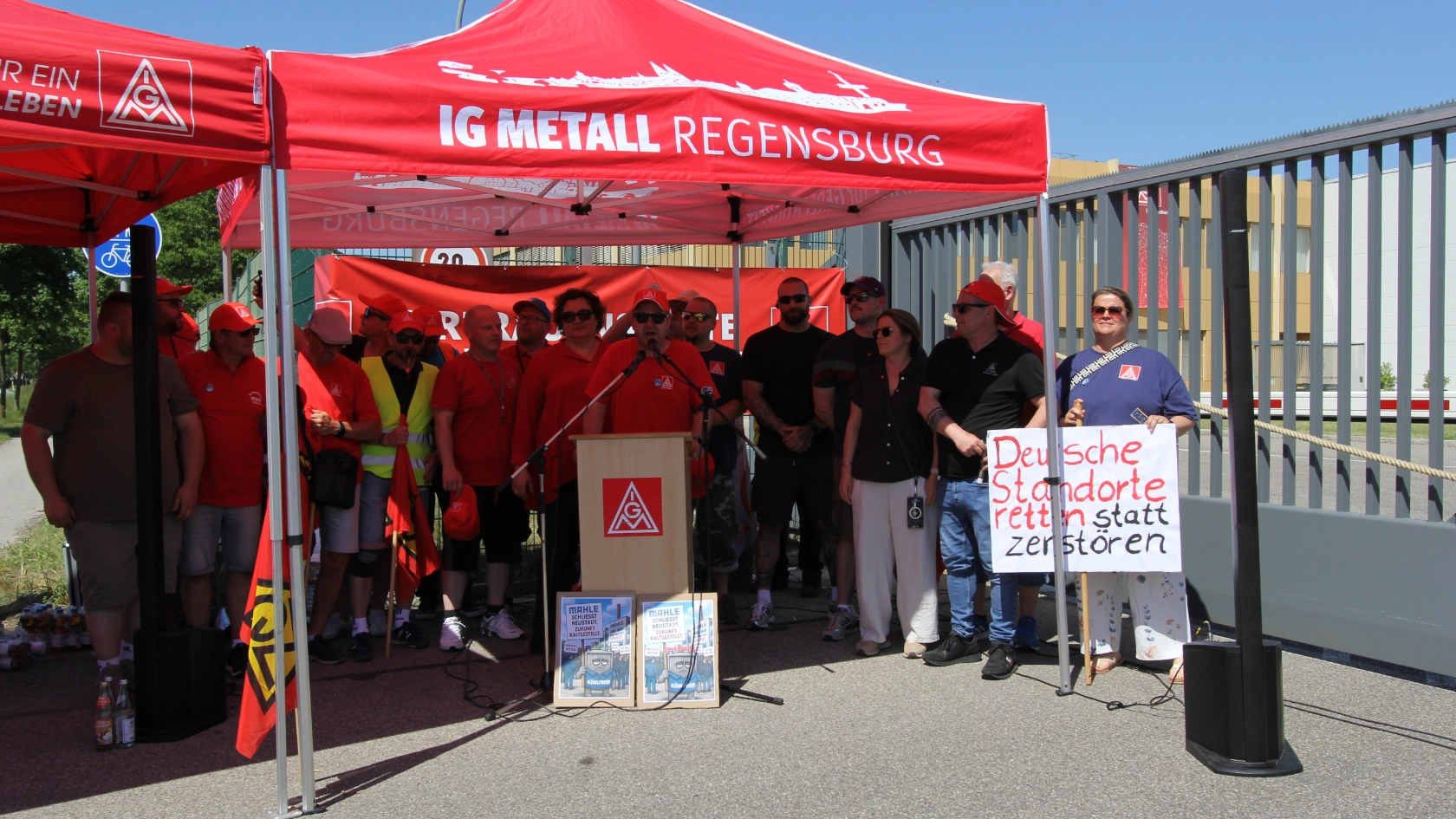 Auftakt des Erzwingungsstreiks bei Mahle in Neustadt
