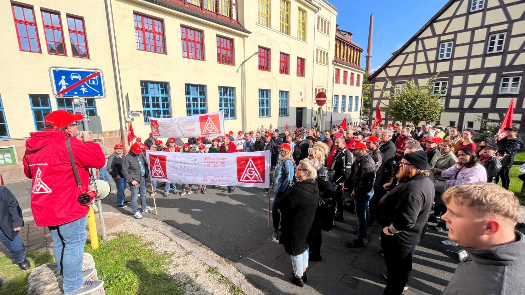 Kundgebung 1. Tarifverhandlung SZI Stein bei Nürnberg