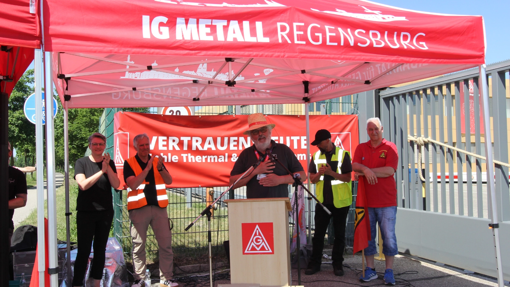 Auftakt des Erzwingungsstreiks bei Mahle in Neustadt