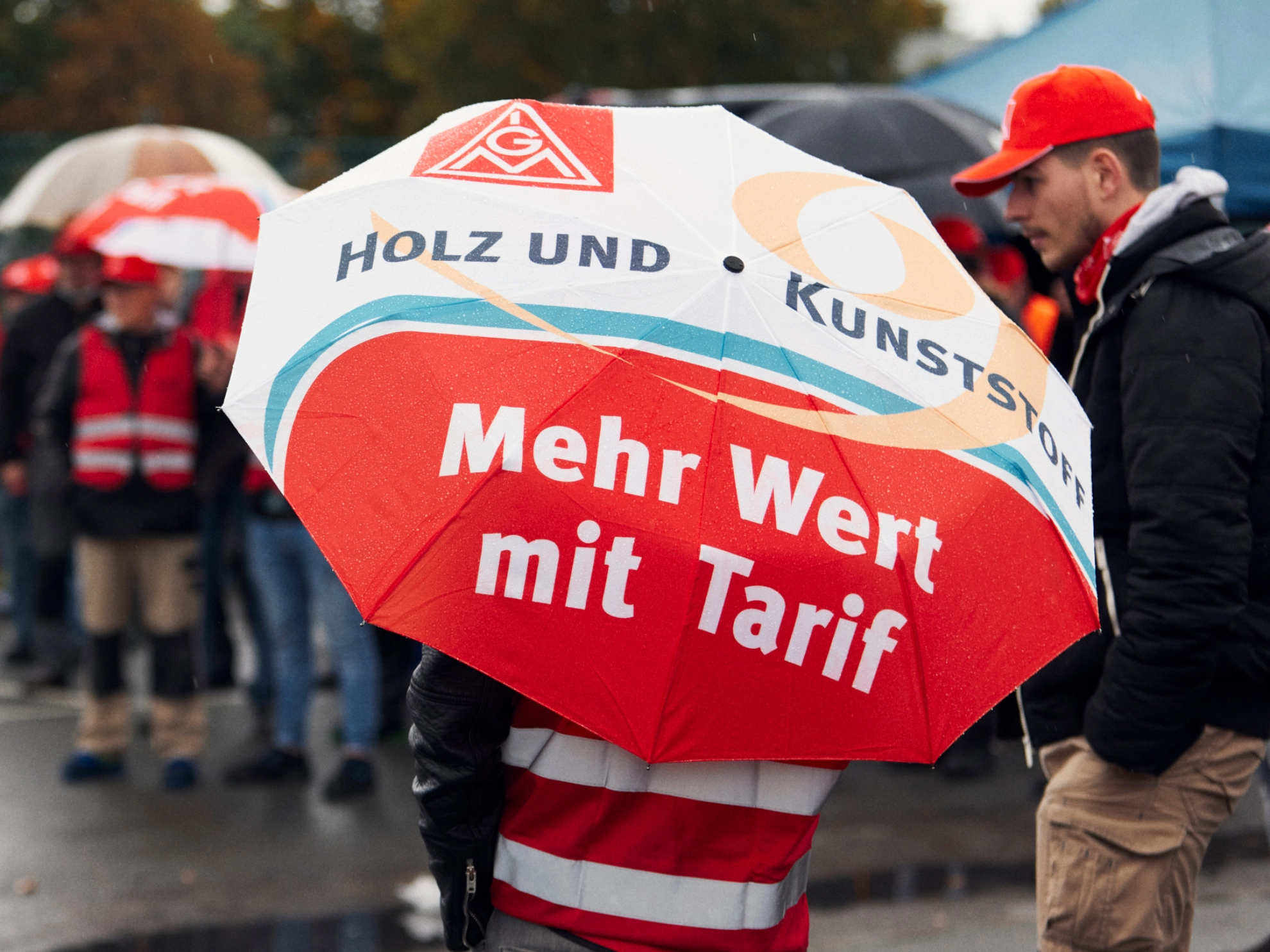 Warnstreik in Güstersloh am 15.10.21 anlässlich der Tarifrunde Holz- und Kunststoff 2021