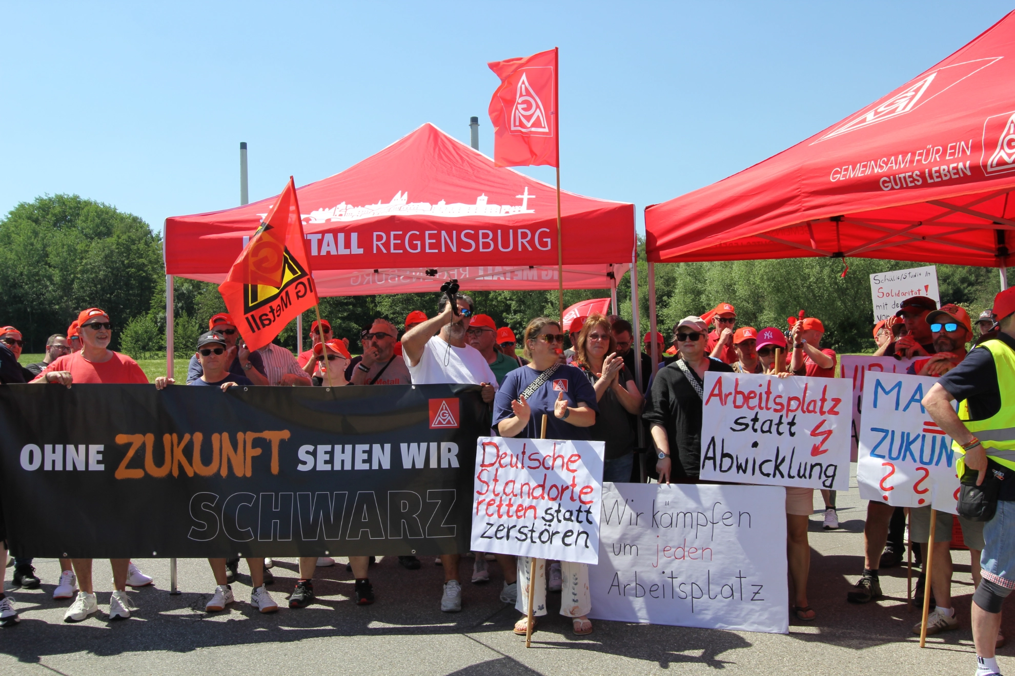Auftakt des Erzwingungsstreiks bei Mahle in Neustadt