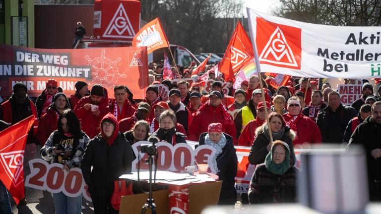 Tarifrunde Textil- und Bekleidungsindustrie: Kundgebung und Demonstration zur 2. Verhandlung in Ingolstadt